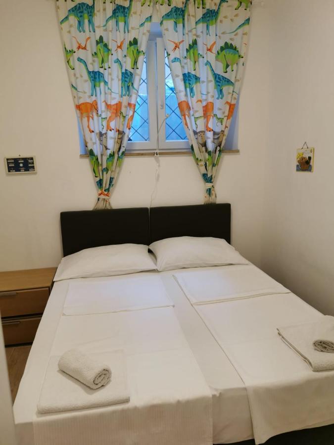 Villa Rajski Dvor 1 Bol Extérieur photo