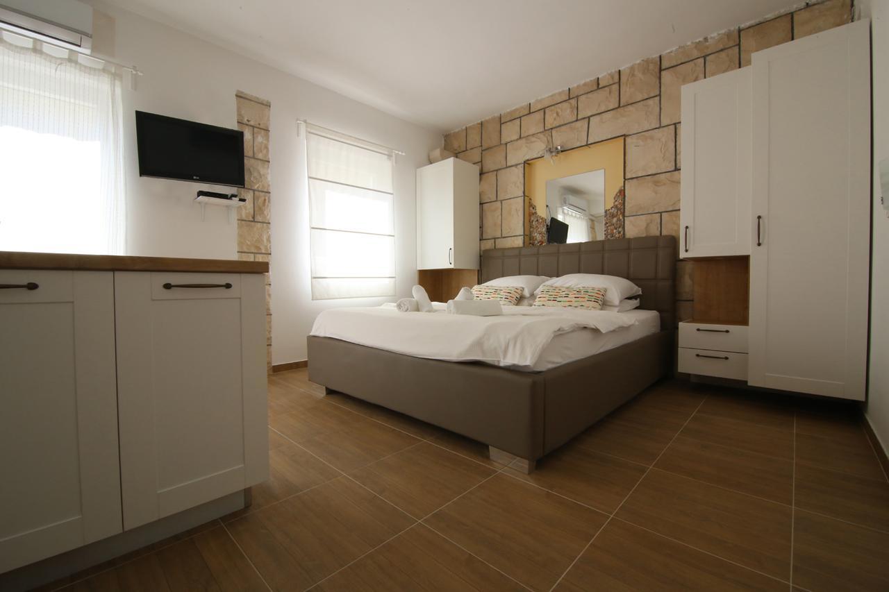 Villa Rajski Dvor 1 Bol Extérieur photo