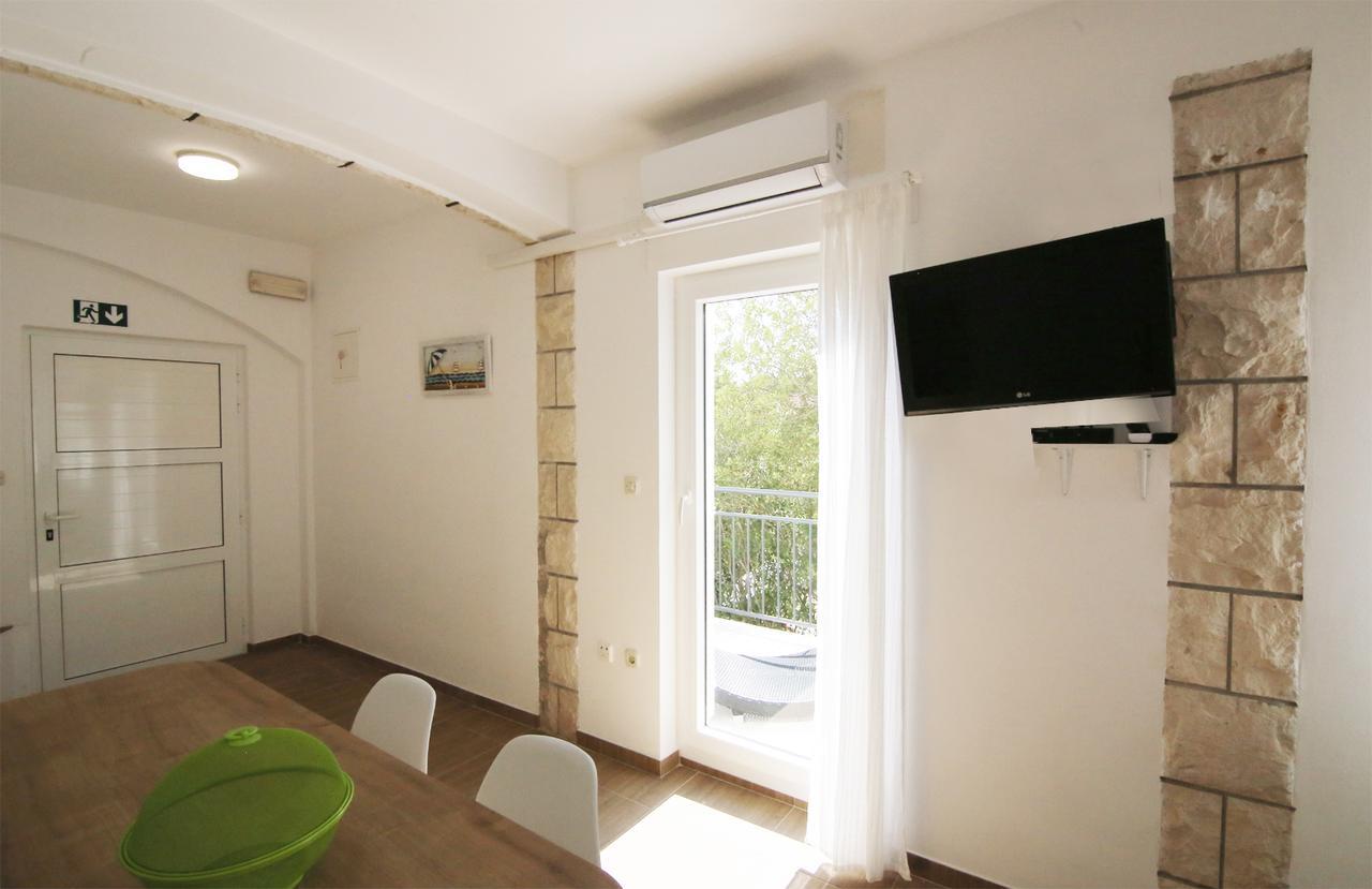 Villa Rajski Dvor 1 Bol Extérieur photo